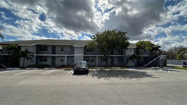 property at 905 Southridge Rd