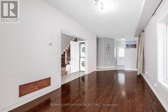 81 Lahore Crescent in Markham, ON - Building Photo - Building Photo