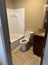 1032 N Washington Ave, Unit 203 in Scranton, PA - Foto de edificio - Building Photo