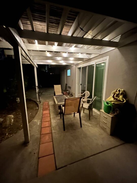 1329 S Saltair Ave, Unit unit 3 in Los Angeles, CA - Building Photo