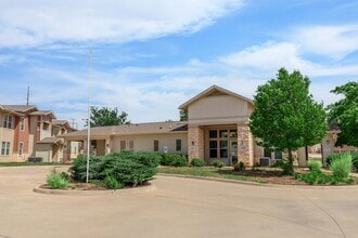 Oasis Cove in Canadian, TX - Foto de edificio - Building Photo