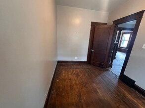 928-930 Evangeline Rd in Cleveland, OH - Foto de edificio - Building Photo