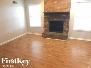 3854 Waterfall Dr in Bartlett, TN - Foto de edificio - Building Photo