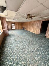 305 W 5th St in Concordia, KS - Building Photo - Building Photo