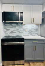 4621 N Progress Ave in Harrisburg, PA - Building Photo - Building Photo