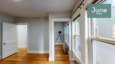 120 Hillside St-Unit -C in Boston, MA - Building Photo - Building Photo