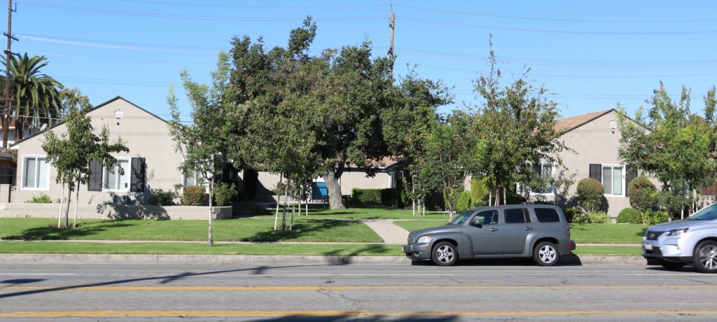 1733-1741 N Hollywood Way in Burbank, CA - Building Photo