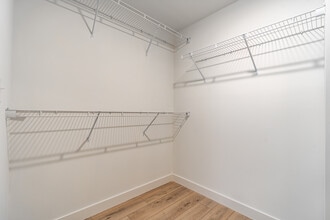 Grays Creek Apartments in Cordova, TN - Building Photo - Interior Photo