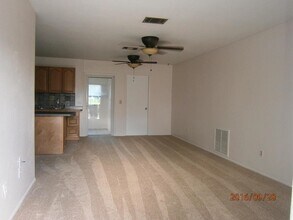 1651 SE Cascella Ct in Port St. Lucie, FL - Building Photo - Building Photo