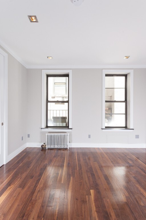 209 E 25th St in New York, NY - Building Photo - Building Photo