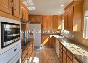 1108 Malta Ct in Seaside, CA - Building Photo - Building Photo