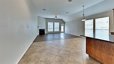 5623 Wagon Wheel Ln in Rosenberg, TX - Foto de edificio - Building Photo