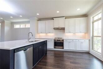 7826 Laurel Crest Dr in Suwanee, GA - Building Photo - Building Photo