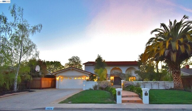 property at 1626 Harlan Dr
