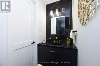 200 Gamma St in Toronto, ON - Building Photo - Building Photo