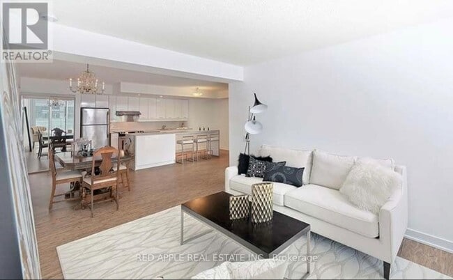 property at 15 Singer Ct