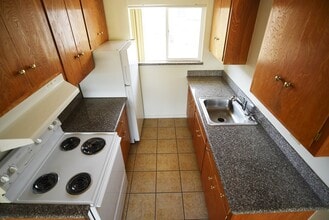 480 Crescent St in Oakland, CA - Building Photo - Building Photo