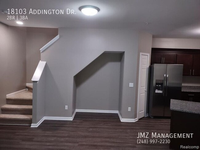 18103 Addington Dr in Commerce Township, MI - Building Photo - Building Photo