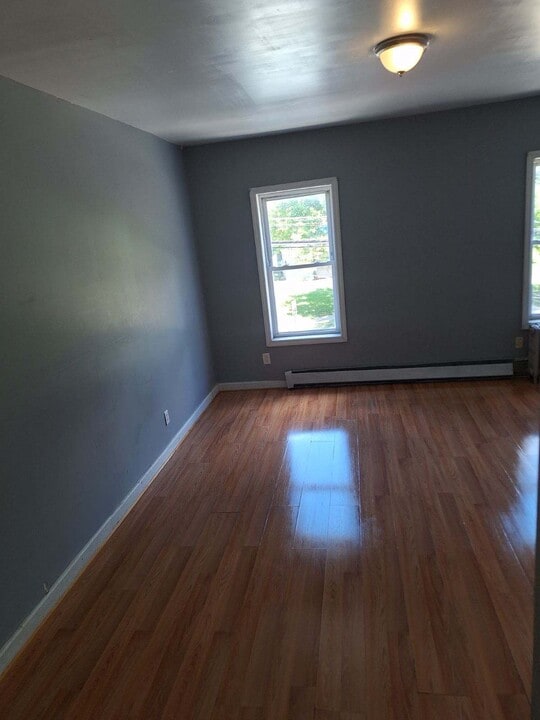 362 Brunswick Ave, Unit 1 in Trenton, NJ - Building Photo