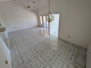 2504 Sunup Dr in Las Vegas, NV - Building Photo - Building Photo