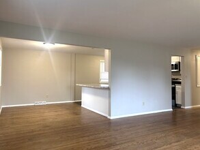 1524 E Glendale Ave in Appleton, WI - Building Photo - Building Photo