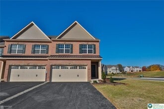 1402 Caspian St in Allentown, PA - Building Photo - Building Photo