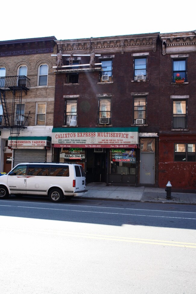 721 5th Ave in Brooklyn, NY - Foto de edificio - Building Photo