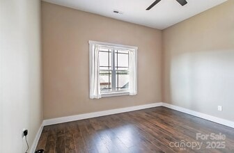 75 Leyland Cir in Hendersonville, NC - Building Photo - Building Photo