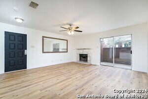 10527 Perrin Beitel in San Antonio, TX - Building Photo - Building Photo