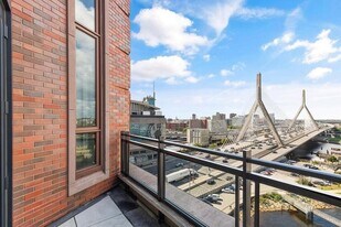 100 Lovejoy Pl, Unit 12F in Boston, MA - Building Photo