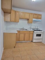 1910 West St, Unit Apt #1 (1st flr duplex) in Union City, NJ - Building Photo - Building Photo