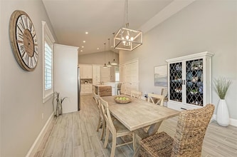 701 21st St W in Bradenton, FL - Foto de edificio - Building Photo