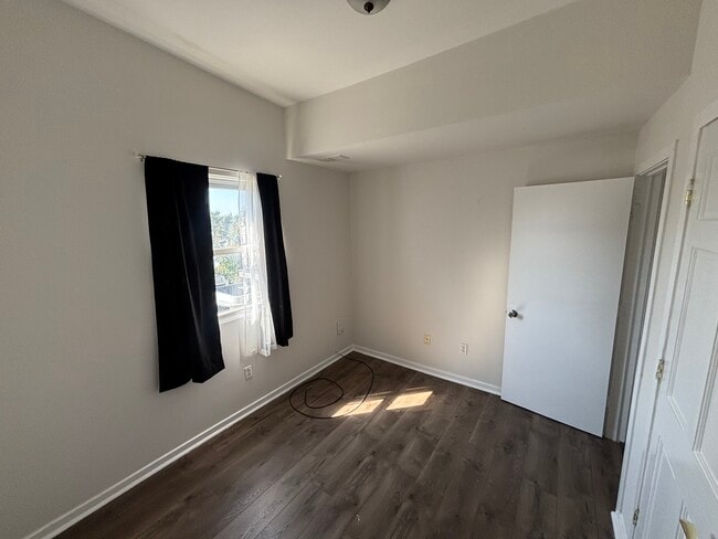 1918 W Diamond St, Unit 3