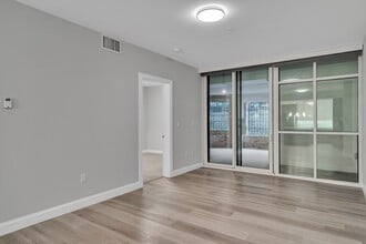 771 Harrison Ave, Unit G8 in Boston, MA - Building Photo - Building Photo