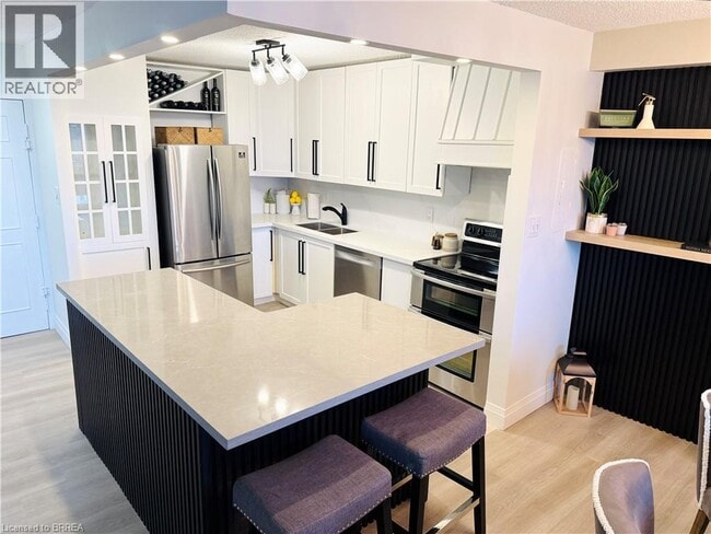 640 West St in Brantford, ON - Building Photo - Building Photo