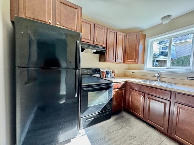 466 Danbury Rd in New Milford, CT - Building Photo - Building Photo