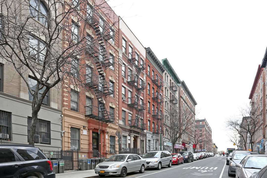 513 W 159th St in New York, NY - Building Photo