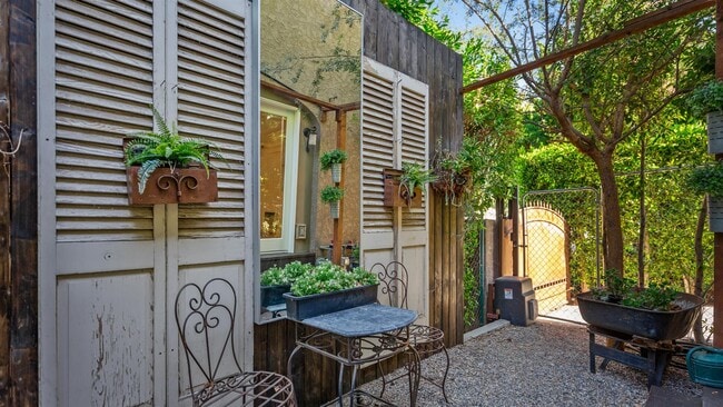607 N Windsor Blvd, Unit 607
