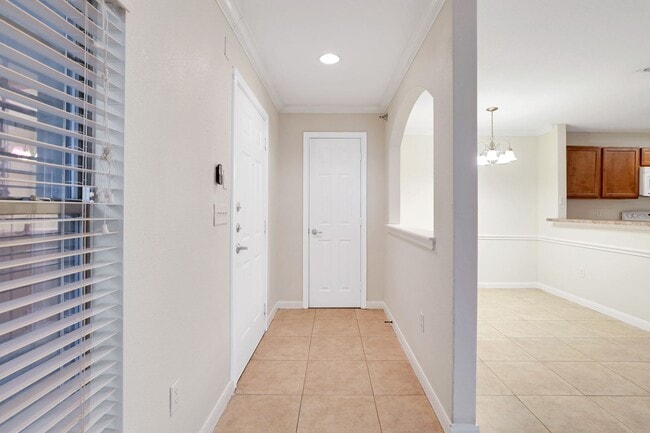 7323 Snowden Rd in San Antonio, TX - Building Photo - Building Photo