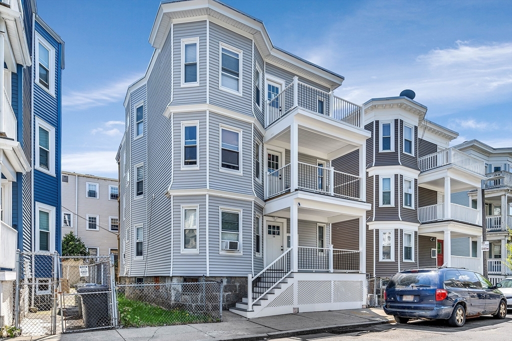 38 Cameron St in Boston, MA - Foto de edificio