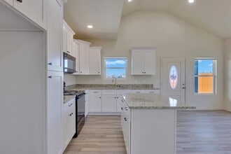 1014 N Eva Ave in Monahans, TX - Building Photo - Building Photo