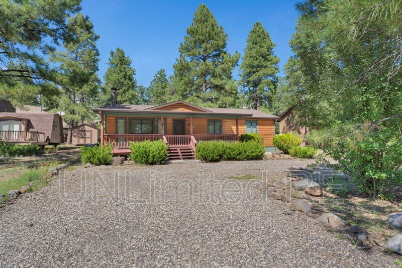 430 E Turkey Trail in Munds Park, AZ - Building Photo