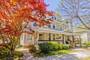 208-210-210 Fort Pleasant Ave in Springfield, MA - Building Photo