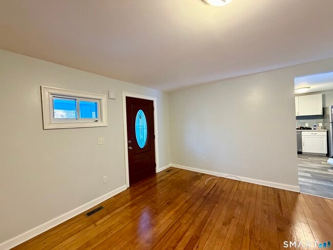 67 Mechanic St in Stonington, CT - Building Photo - Building Photo