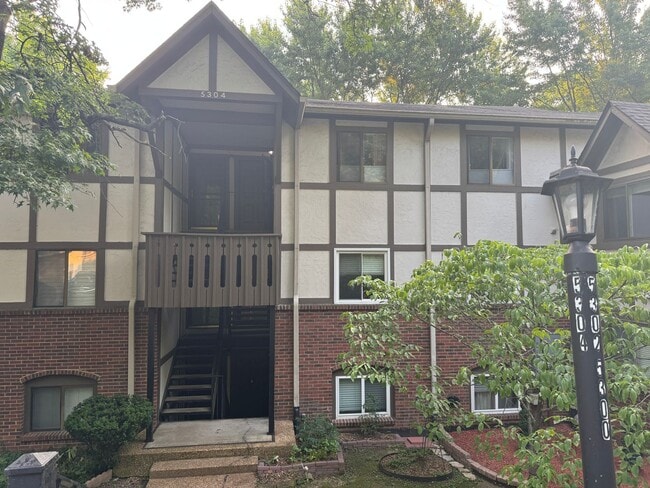 5304 Edmondson Pike in Nashville, TN - Building Photo - Building Photo