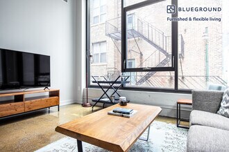 676 N LaSalle Dr-Unit -FL2-ID320 in Chicago, IL - Building Photo - Building Photo