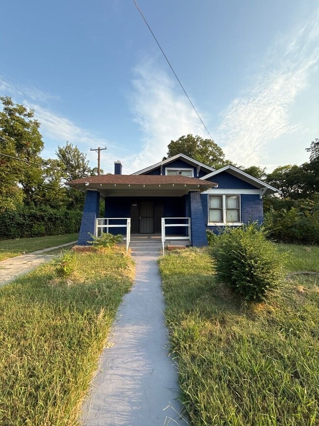 property at 1048 E McLemore Ave