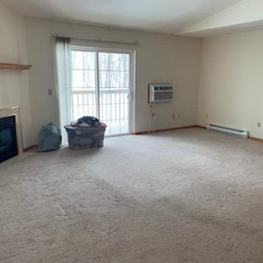 4939 Coventry Ct, Unit #8 in Eau Claire, WI - Foto de edificio - Building Photo