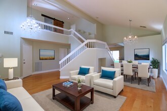 1287 Sunglow Dr in Oceanside, CA - Building Photo - Building Photo