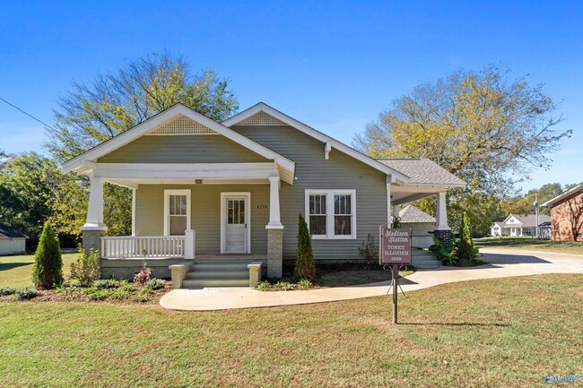 property at 4218 Sullivan St